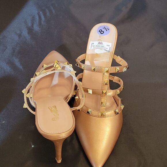 BRAND NEW ACATA DROOLOVER RIVET CASUAL BUCKLE STRAP FASHION POINTED TOE LOW HEEL - Picture 13 of 14